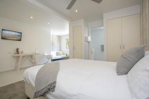 10 Hastings Street Motel - Pubs and Clubs 22