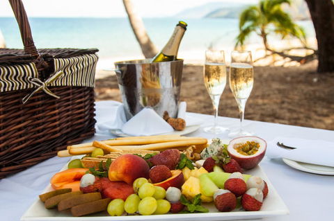 Thala Beach Nature Reserve - Pubs and Clubs 3