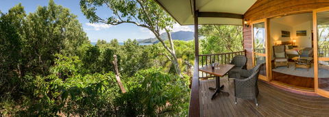 Thala Beach Nature Reserve - Pubs and Clubs 16
