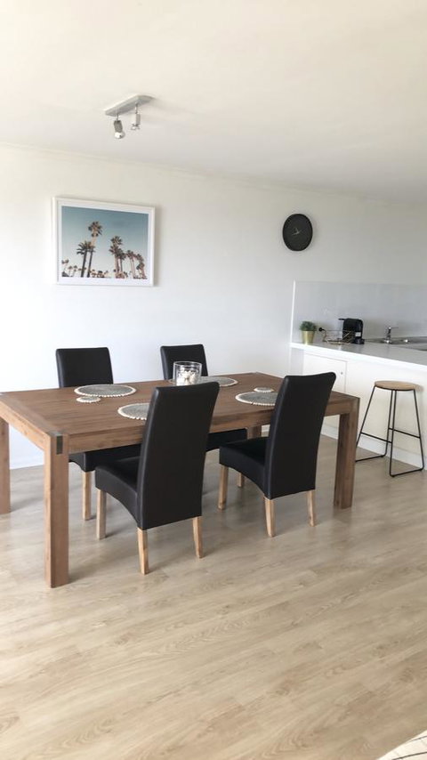 Sunshine Beach Luxe Apartment - Go Out 3