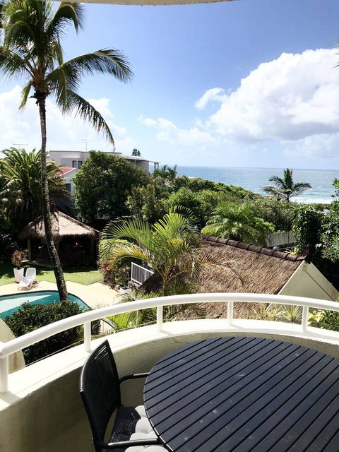 Sunshine Beach Luxe Apartment - Go Out 25