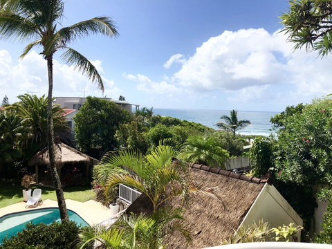 Sunshine Beach Luxe Apartment - Go Out 22