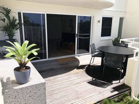 Sunshine Beach Luxe Apartment - Go Out 30