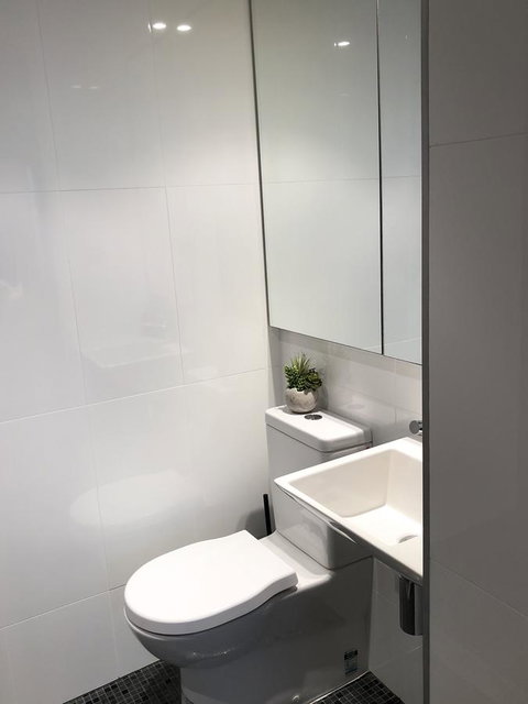 Sunshine Beach Luxe Apartment - Go Out 13