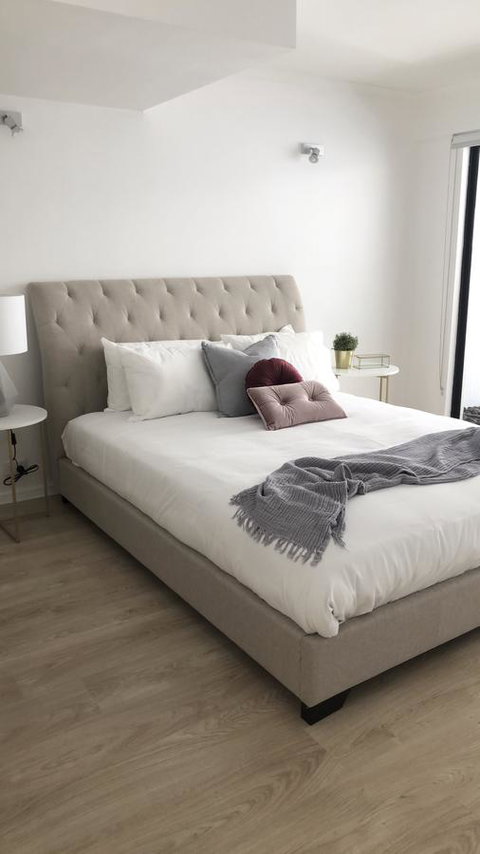Sunshine Beach Luxe Apartment - Go Out 1