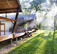 Airlie Beach Eco Cabins - Pubs and Clubs