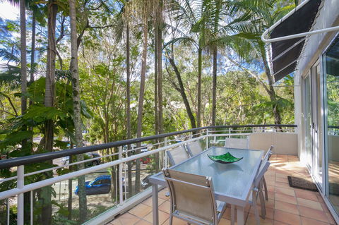 Emerald Noosa - Pubs and Clubs 27