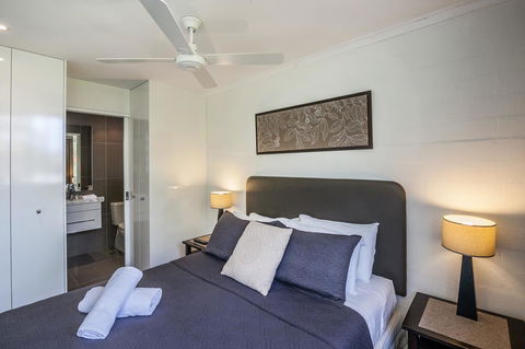 Noosa Harbour Resort - Pubs and Clubs 5