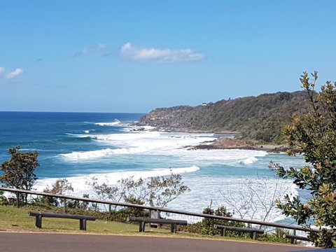Pandanus Spa Cottage - Pubs and Clubs 14
