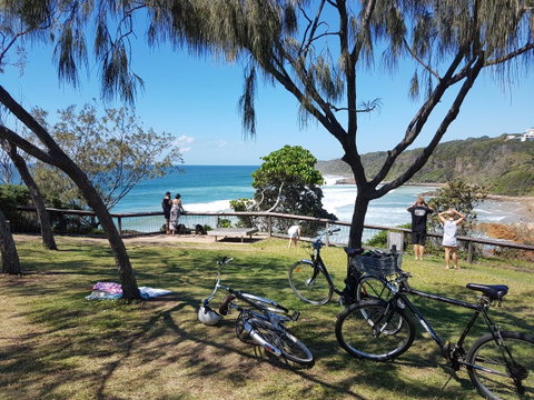 Pandanus Spa Cottage - Pubs and Clubs 11
