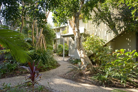 The Retreat Beach Houses - Pubs and Clubs 14