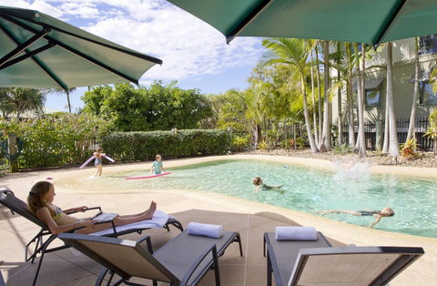 The Retreat Beach Houses - Pubs and Clubs 18