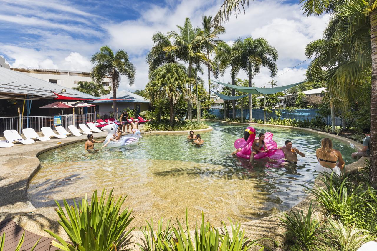 Cairns North QLD Go Out