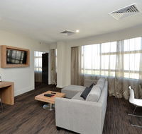 Hotel Grand Chancellor Townsville - Pubs and Clubs