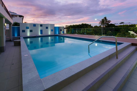 Pacific Hotel Cairns - Go Out 1
