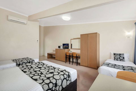 Econo Lodge Toowoomba Motel & Events Centre - Pubs and Clubs 14