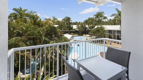 Oaks Port Douglas Resort - Pubs and Clubs 2