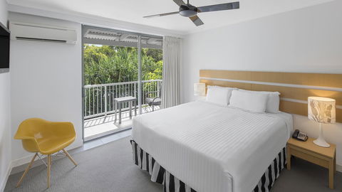 Oaks Port Douglas Resort - Pubs and Clubs 16