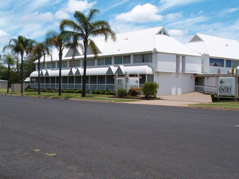 Dalby Manor Motor Inn - Pubs and Clubs 27