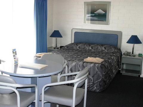 Dalby Manor Motor Inn - Pubs and Clubs 21