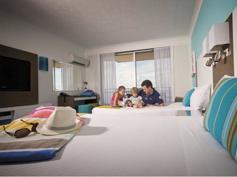 Sea World Resort - Pubs and Clubs 3
