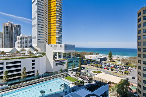Oracle Resort Broadbeach - Gclr - Pubs and Clubs 1