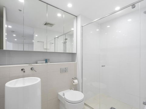 Oracle Resort Broadbeach - Gclr - Pubs and Clubs 15