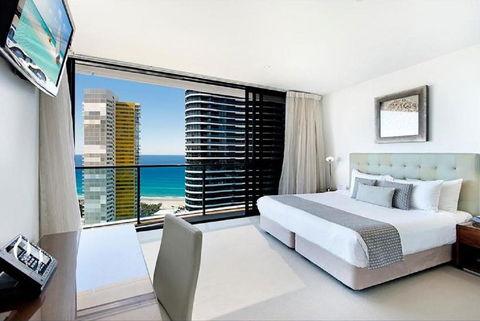 Oracle Resort Broadbeach - Gclr - Pubs and Clubs 5