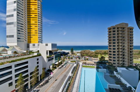 Oracle Resort Broadbeach - Gclr - Pubs and Clubs 8
