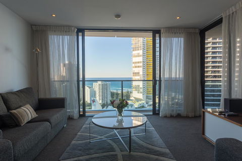 Oracle Resort Broadbeach - Gclr - Pubs and Clubs 40