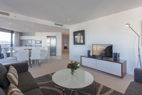 Oracle Resort Broadbeach - Gclr - Pubs and Clubs 7