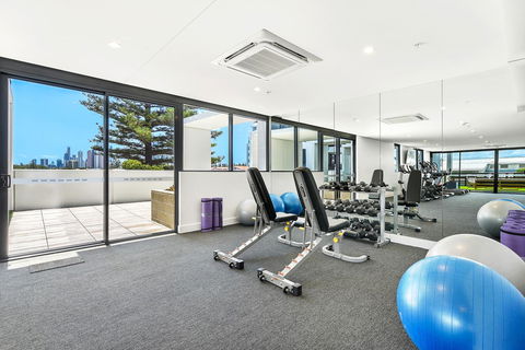 Qube Broadbeach - Pubs and Clubs 32