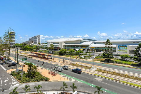 Qube Broadbeach - Pubs and Clubs 18