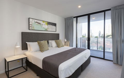 Qube Broadbeach - Pubs and Clubs 40