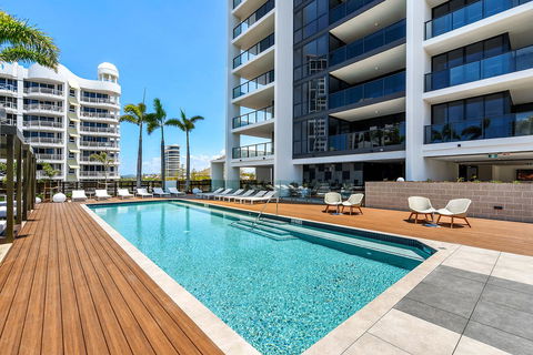 Qube Broadbeach - Pubs and Clubs 17