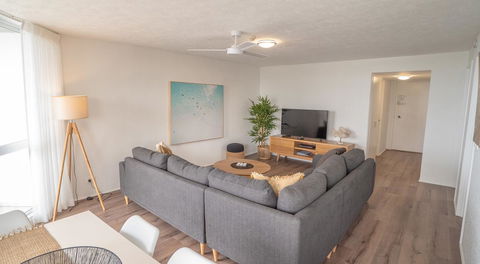 Mandolin Beachfront Resort - Pubs and Clubs 21