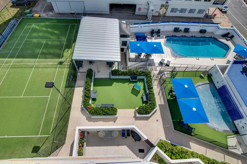 Mandolin Beachfront Resort - Pubs and Clubs 4