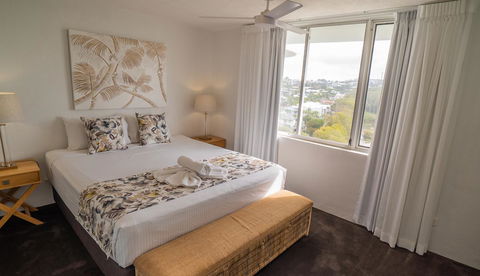 Mandolin Beachfront Resort - Pubs and Clubs 35