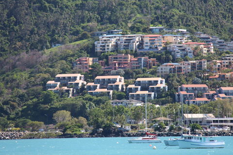 Ocean Views At Whitsunday Terraces Resort - Pubs and Clubs 22