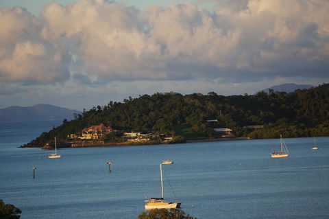 Ocean Views At Whitsunday Terraces Resort - Pubs and Clubs 18