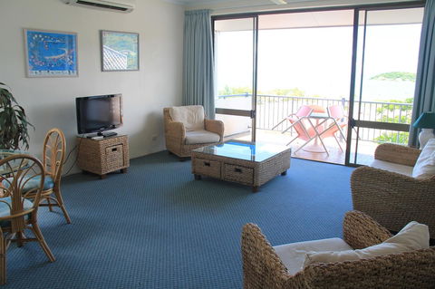 Ocean Views At Whitsunday Terraces Resort - Pubs and Clubs 21