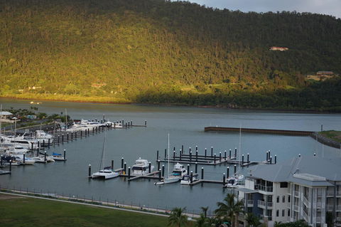 Ocean Views At Whitsunday Terraces Resort - Pubs and Clubs 20