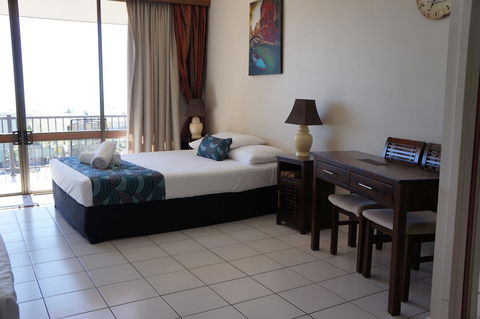Ocean Views At Whitsunday Terraces Resort - Pubs and Clubs 13