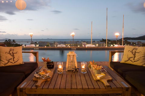 Ocean Views At Whitsunday Terraces Resort - Pubs and Clubs 1