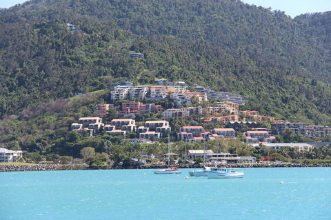 Ocean Views At Whitsunday Terraces Resort - Pubs and Clubs 14