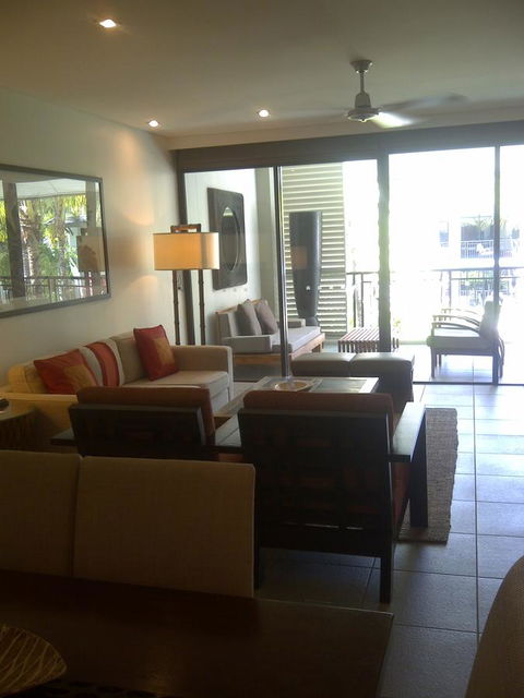 Penthouse 239 At See Temple Port Douglas - Pubs and Clubs 4