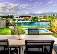 Blue lagoon Villa A - Pubs and Clubs