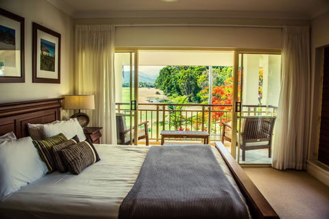 Paradise Links Resort Port Douglas - Pubs and Clubs 25