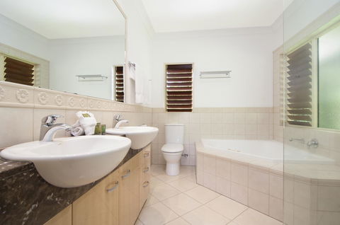 Paradise Links Resort Port Douglas - Pubs and Clubs 41
