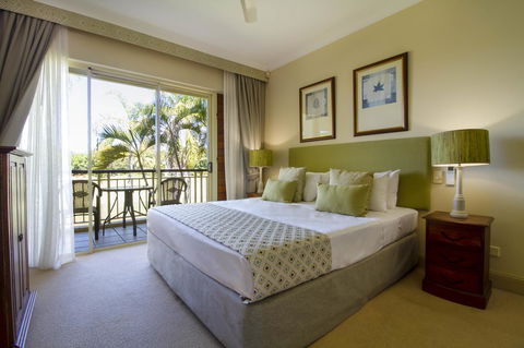 Paradise Links Resort Port Douglas - Pubs and Clubs 8